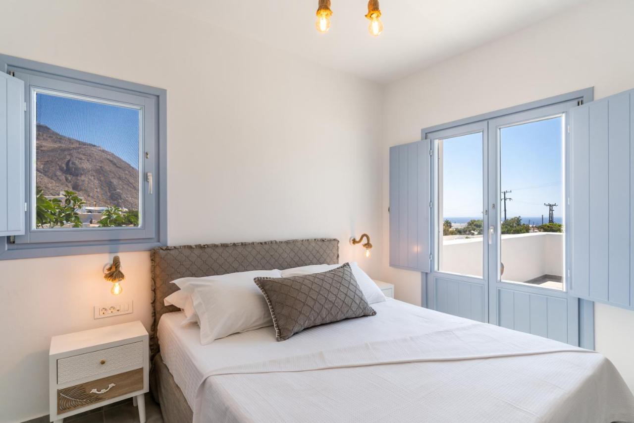 Santorossa Luxury Villas Emporio  Exterior photo