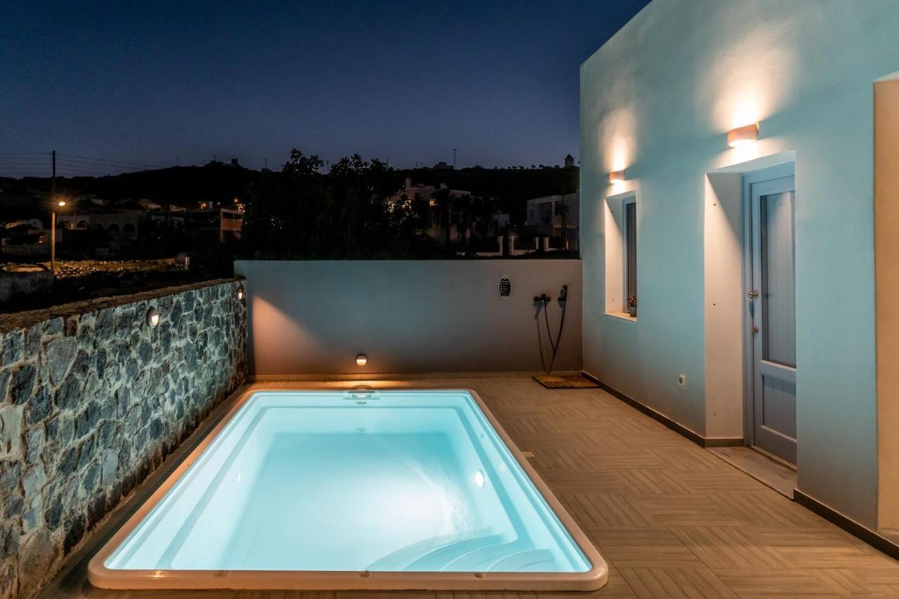 Santorossa Luxury Villas Emporio  Exterior photo