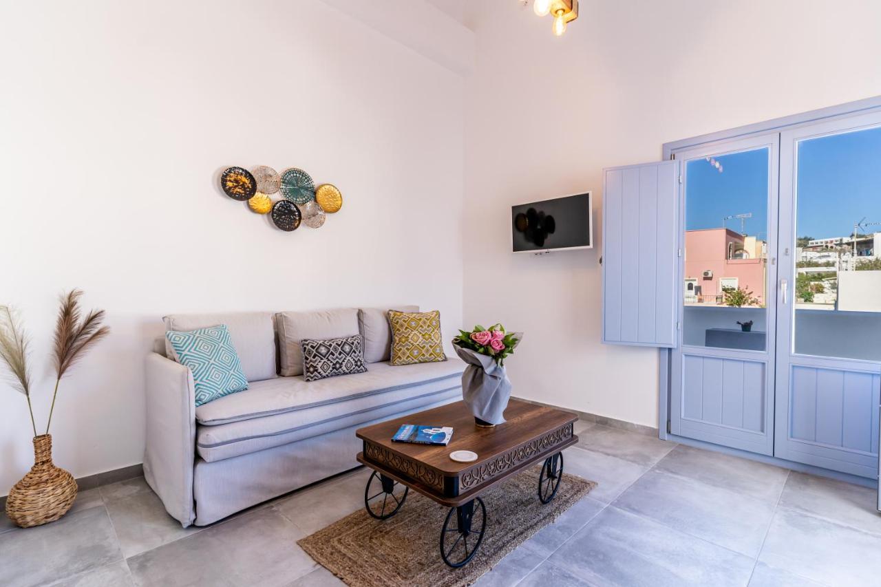 Santorossa Luxury Villas Emporio  Exterior photo