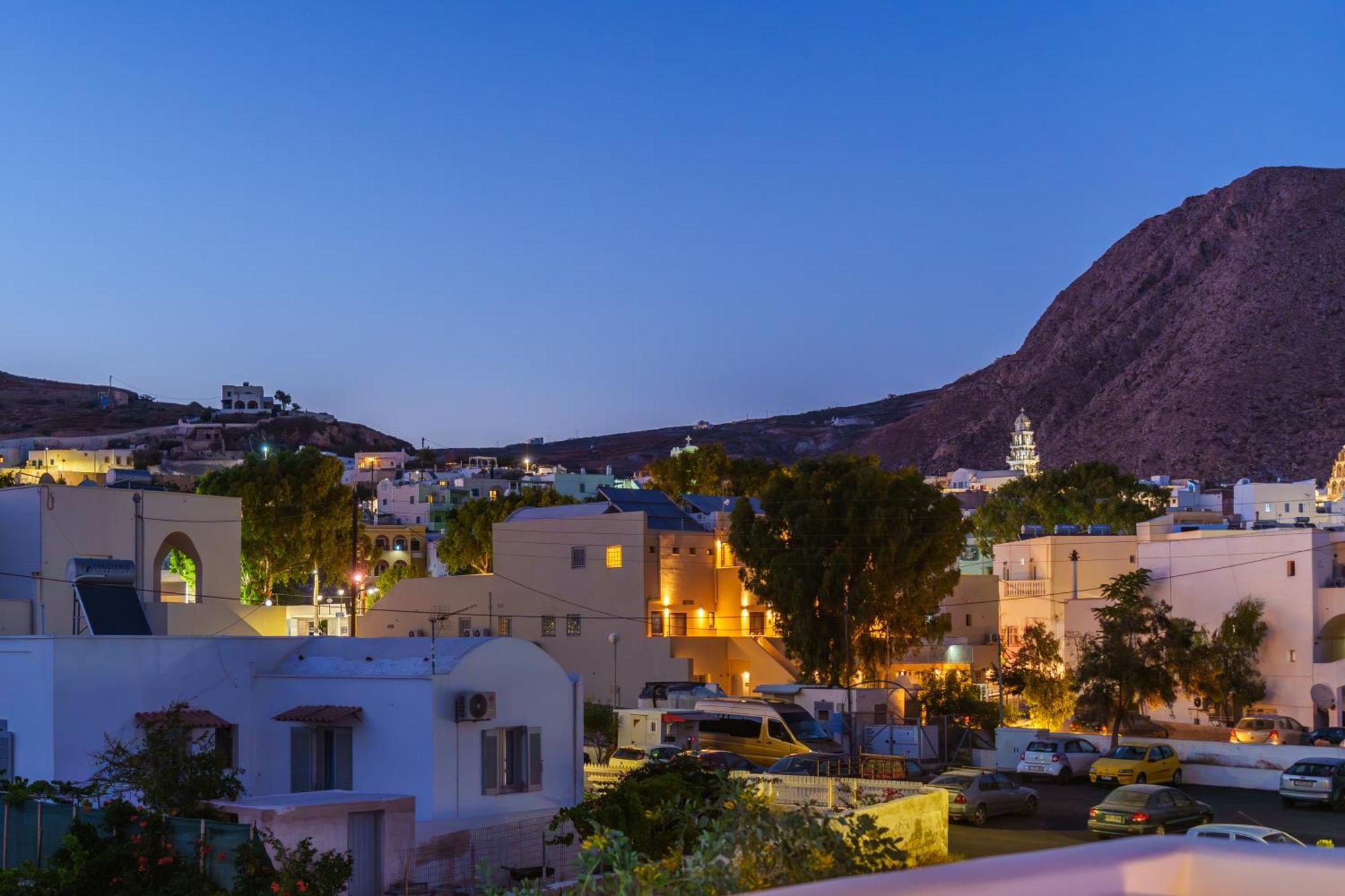 Santorossa Luxury Villas Emporio  Exterior photo